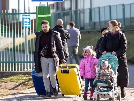 Departure of men with many children from Ukraine in 2024: answers to questions