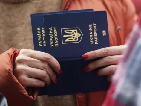 Правила въезда в Украину: как несовершеннолетним детям попасть на Родину