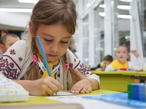 Польща може ввести українську як другу іноземну мову: що потрібно знати