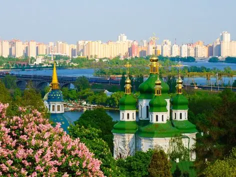 Де можна насолодитися неймовірними краєвидами Києва: маршрут з найкращими локаціями столиці