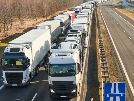 еЧерга для грузовиков заработала еще на одном пункте пропуска с ЕС