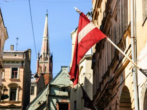 La Lettonia obbligherà i cittadini di paesi terzi a fornire dati personali. In particolare, informazioni sui familiari