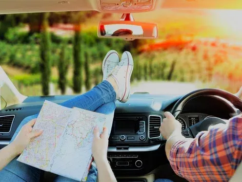Traveling abroad by car: what documents are required and what coverage is provided under the Green Card
