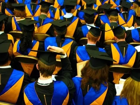 Ammissione di stranieri agli studi universitari in Ucraina: regole per il 2025