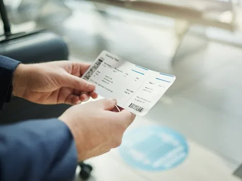 Jak kupić tanie bilety lotnicze: 5 sprawdzonych wskazówek, które mogą zaoszczędzić do 40%