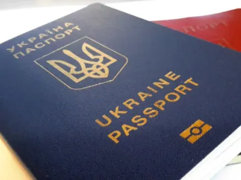 Einige Ukrainer müssen dringend ihre Reisepässe ändern: Was ist das Problem und wer ist betroffen?