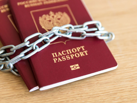 В ЕС не будут признавать паспорта россии, выданные на оккупированных территориях Украины и Грузии