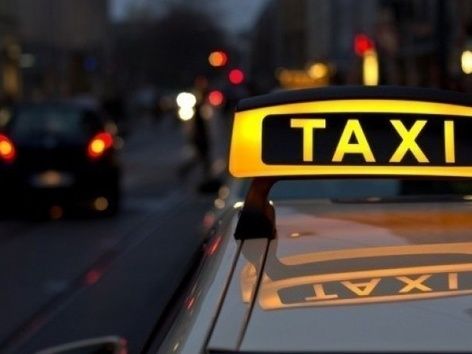 How to get home during curfew: can you call a taxi and what is the cost
