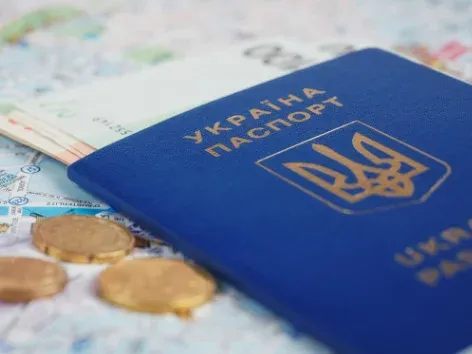 Ohne bürokratische Hölle: wie man leichter einen ukrainischen Pass bekommt, wenn man in Frankreich ist
