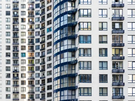 El mercado inmobiliario en las ciudades de primera línea en 2026: ¿Cómo han cambiado los precios en Dnipro, Járkov, Zaporiyia y Jerson?