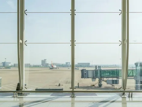 Ryanair chiude il suo hub di Berlino: cosa cambierà per i passeggeri nel 2026–2027