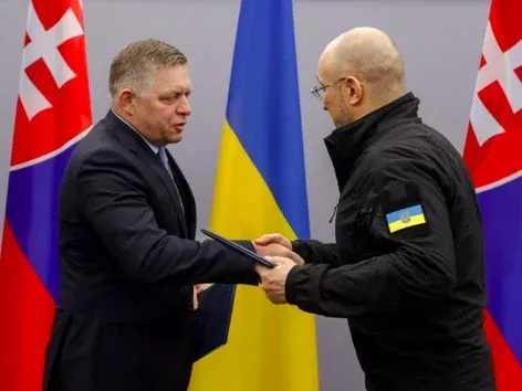 Why did Slovakia's pro-russian leader Fico abruptly change his mind and side with Ukraine?
