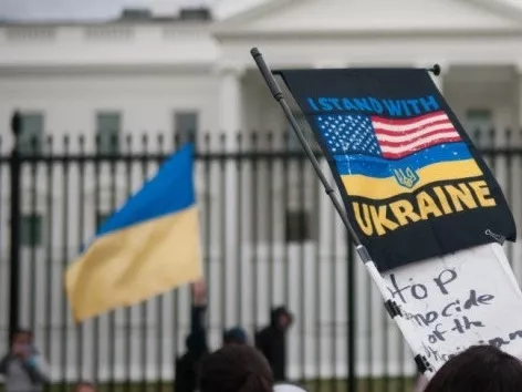 What is known about the anti-Ukrainian candidate Ramaswamy, who is gaining popularity in the US?