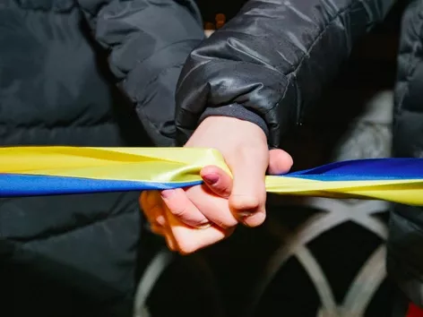 Human chain of unity on Ukraine's Independence Day in different countries: how to join in