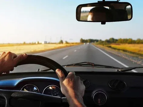 Nuove regole per i conducenti nel 2026: l'Ucraina aggiorna le normative su lavoro, riposo e controllo dei trasporti