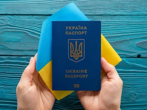 New rules for obtaining passports for Ukrainians in the USA, Canada and the UK: how to get a document without a second visit to the consulate?