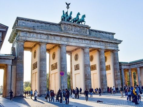 How to change residency in Berlin for Ukrainians with temporary protection: detailed instructions