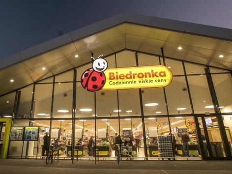 Polish supermarkets give Ukrainians free certificates for purchases