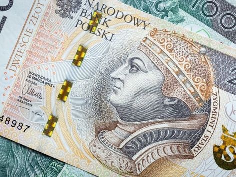 Benefit 500+ in Poland: are Ukrainians entitled to payments after restoration of UKR status