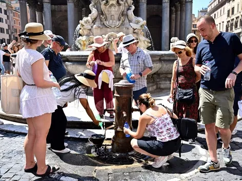 Аномальная жара в Европе: что происходит и как это влияет на туристический сезон?
