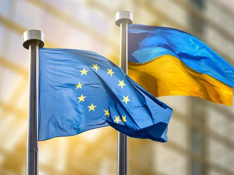 How can a Ukrainian change his place of residence within the EU in order to remain under protection: answers to frequently asked questions