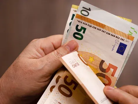 Wo in der EU sind die Arbeitnehmer mit ihren Gehältern am zufriedensten: Eurobarometer-Daten