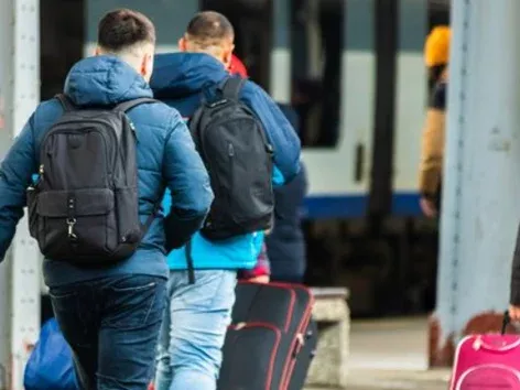 Ukrainian teenagers will be forbidden to travel abroad on their own: the law was presented