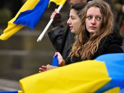 Budget cuts: which countries are cutting social and financial support for Ukrainians abroad