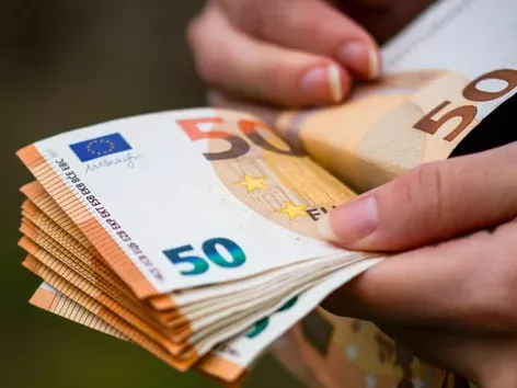 New financial aid for Ukrainians in Germany: how to get almost 9000 hryvnias