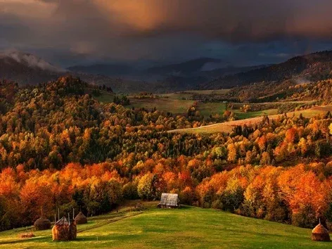 Top places in the Carpathians that look especially beautiful in the fall
