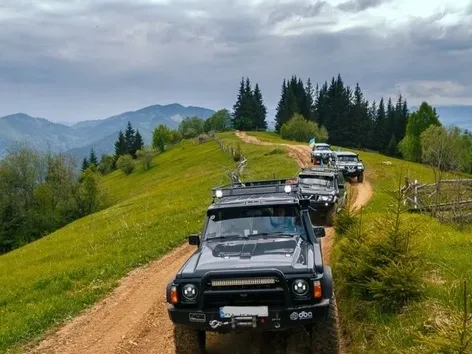 Jeeping interdit sur le mont Hymba dans le Zakarpattia : ce que les touristes doivent savoir