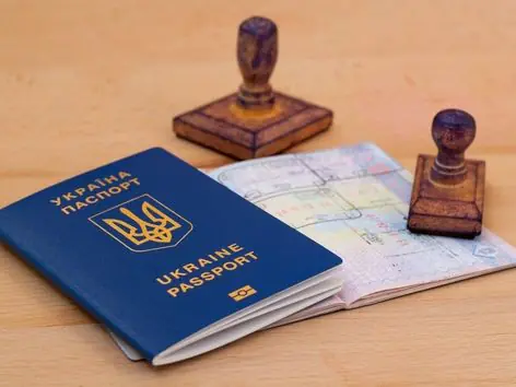 Выезд за границу для граждан Украины, проживающих в Польше: советы посольства