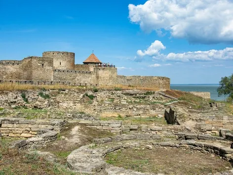 Capitaux culturels de l'Ukraine : des établissements anciens aux grandes villes