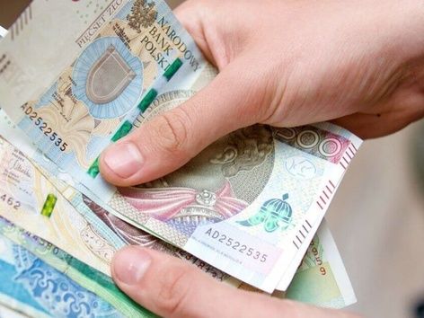 Cash assistance in Poland 2023: available programs for Ukrainians and how to get funds