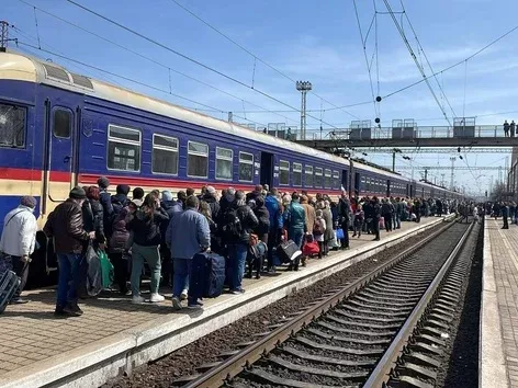 Evacuation from Pokrovsk: trains taking people away will now depart from another city