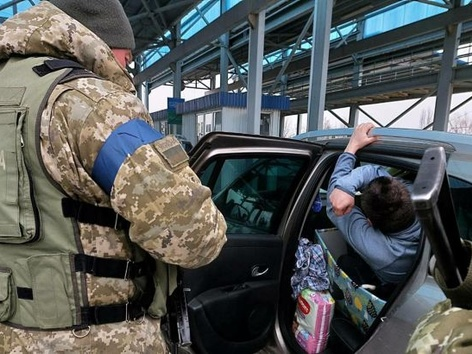 Побег из Украины: как мужчины бегут от войны