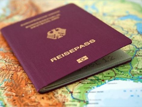 How can Ukrainians get a permanent residence permit in Germany after the war?