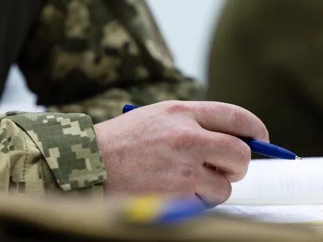 Sonderverträge für IT-Fachkräfte in den ukrainischen Streitkräften: Was plant das Verteidigungsministerium?
