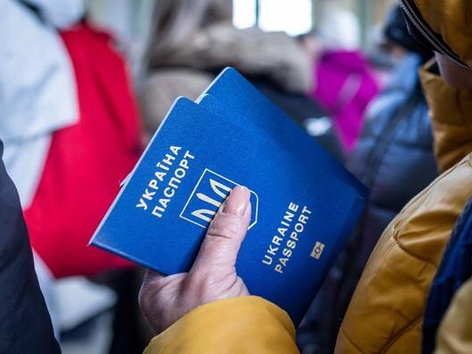 Возможности, обязанности и права украинцев, выехавших в ЕС из-за войны и получивших временную защиту