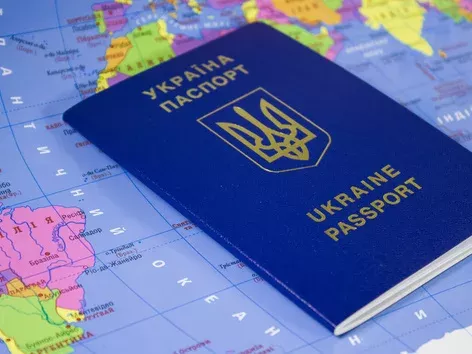 The Passport Service has resumed issuing ready-made Ukrainian passports abroad, but there is a nuance