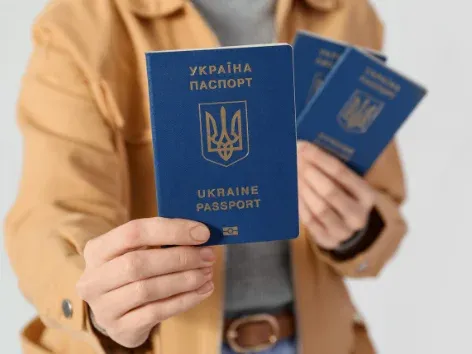 Множинне громадянство тепер офіційно дозволено в Україні: що вам потрібно знати
