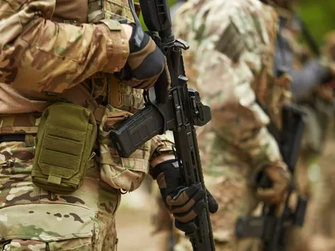 Les étrangers pourront obtenir officiellement le statut de combattant en Ukraine : ce qui a changé et comment postuler
