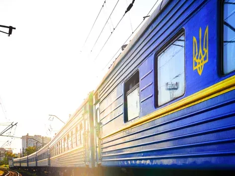 UZ extends Lviv-Warsaw train route to Chernivtsi: new timetable