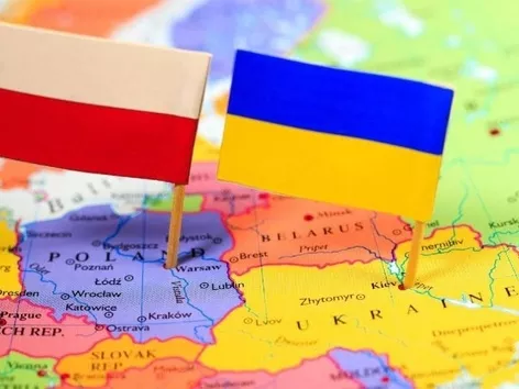 В’їзд в Україну з Польщі: правила отримання української візи для іноземців