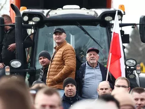 Польские фермеры заблокировали один из пунктов пропуска со Словакией: какая ситуация на границе
