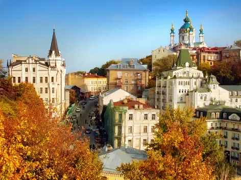 Three faces of Ukraine in one tour: Lviv charm, Carpathian greatness, Kyiv strength