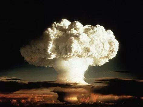 Exactly 68 years ago, the Soviets tested a powerful nuclear bomb: what were the consequences and what happened to its creator?