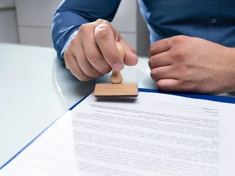 Ukrainians in Poland will need work permits starting in 2026: what will change and what to expect