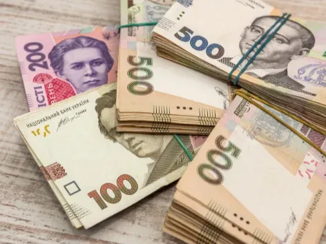 Зарплаты в Украине взлетели на 96%: список самых востребованных и прибыльных профессий