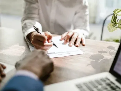 Annual vs Short-Term War Risk Insurance in Ukraine: Which Is Right for You?